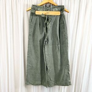 American Eagle womens size 2 green wide leg high waisted cropped pants with belt